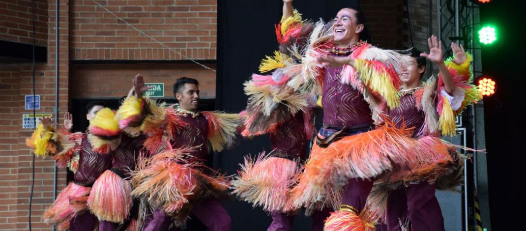 Danza folclor en la Media Torta