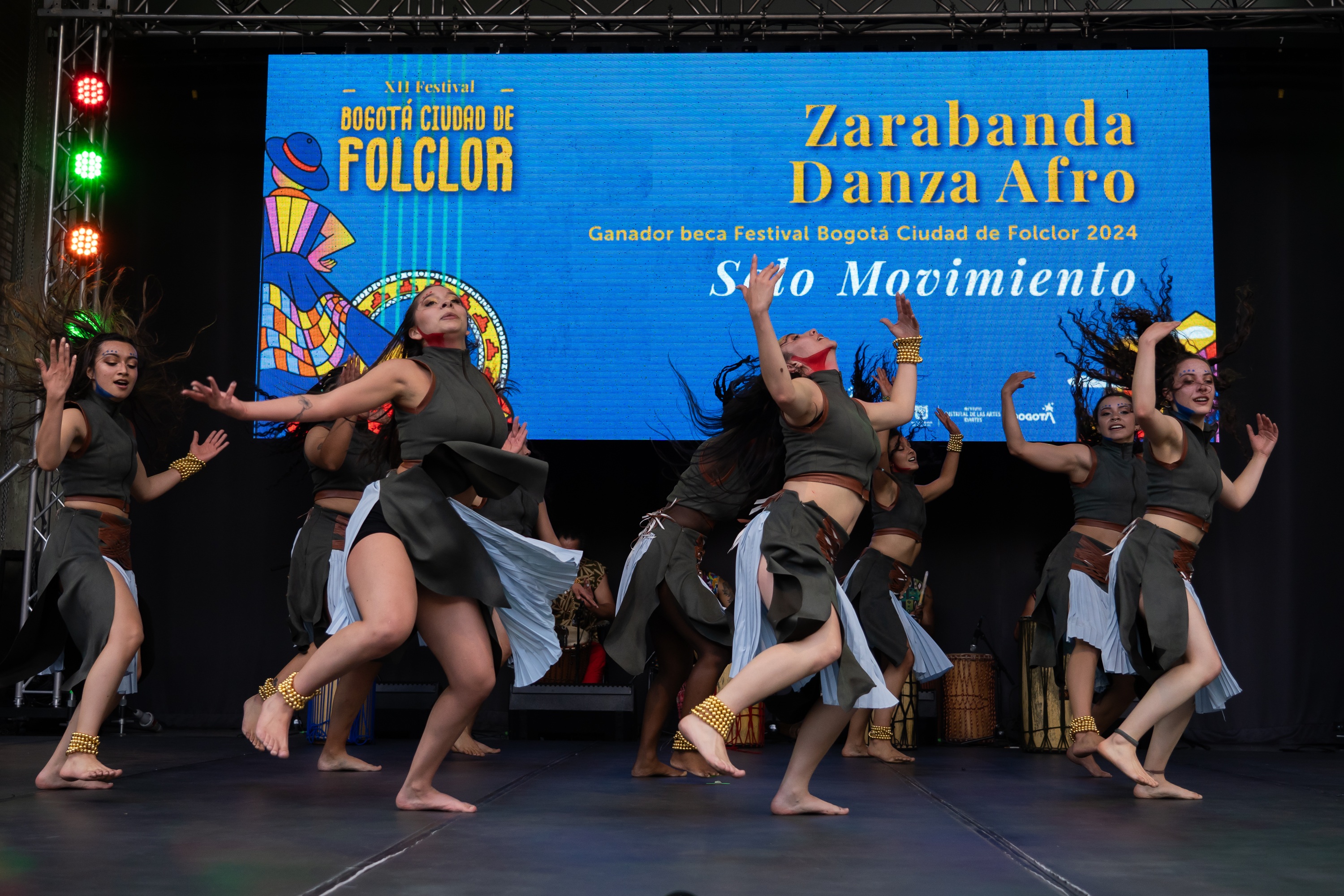 El evento se llevará a cabo el 17 de agosto y contará con la participación de las agrupaciones ganadoras de la Beca Bogotá Ciudad de Folclor.  El 17 de agosto, desde las 6 p.m., en el Teatro Jorge Eliécer Gaitán, se celebrará el XIII Festival Bogotá Ciudad de Folclor, en el que las agrupaciones ganadoras de la beca que lleva el mismo nombre del festival presentarán sus propuestas artísticas, la cuales dialogan entre los bailes tradicionales y contemporáneos.  Las 5 agrupaciones ganadoras de la Beca Bogotá C