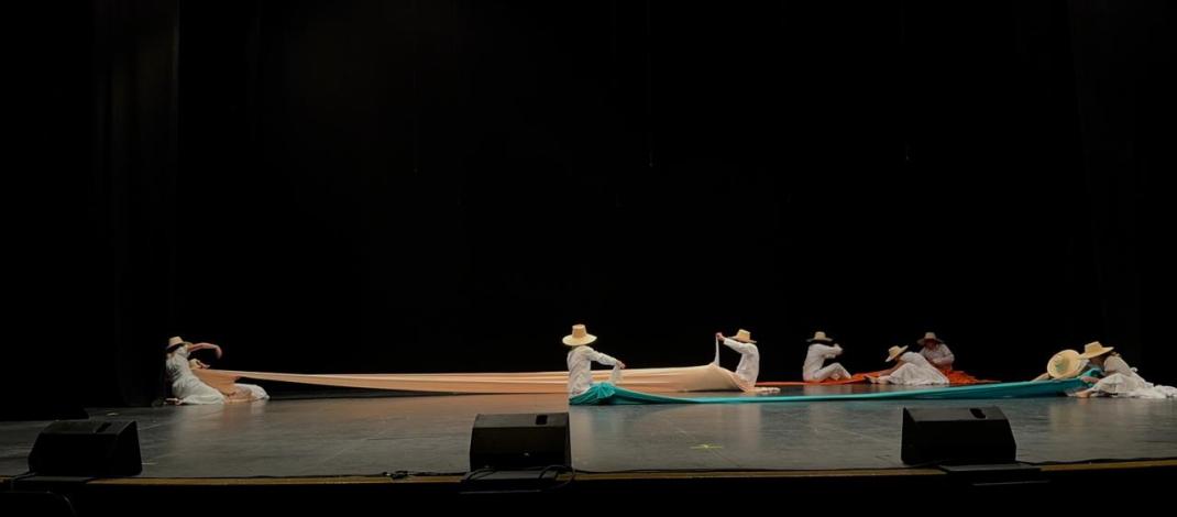 Colectivo Tremendo Trasteo Danza
