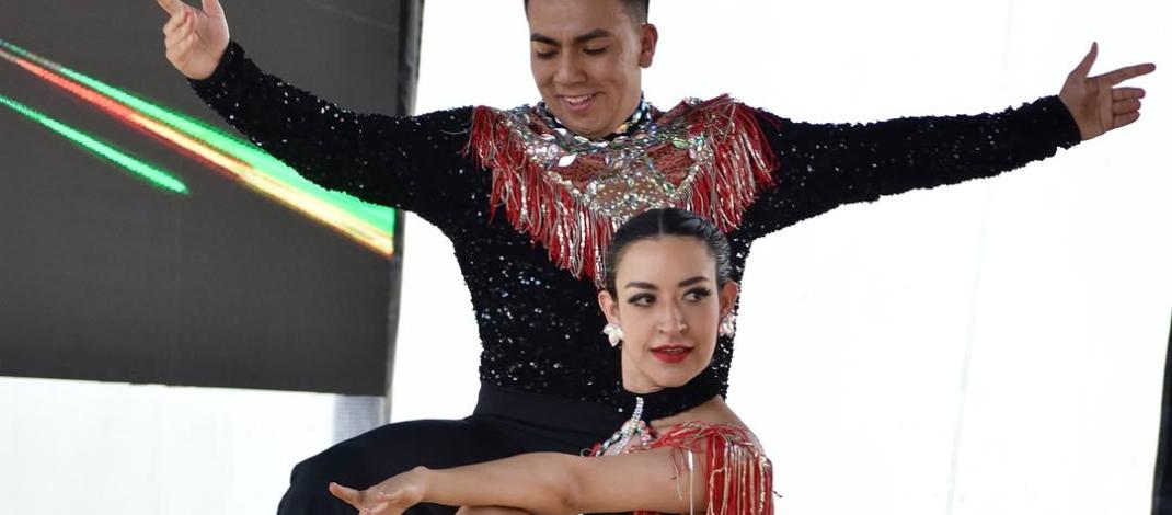 pareja bailando