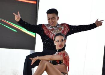 pareja bailando