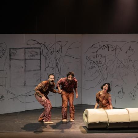 bailarines en escena