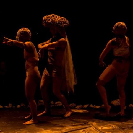 bailarines en escena