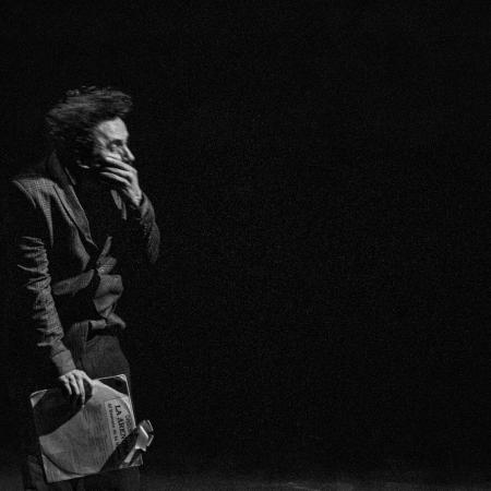 hombre n blanco y negro