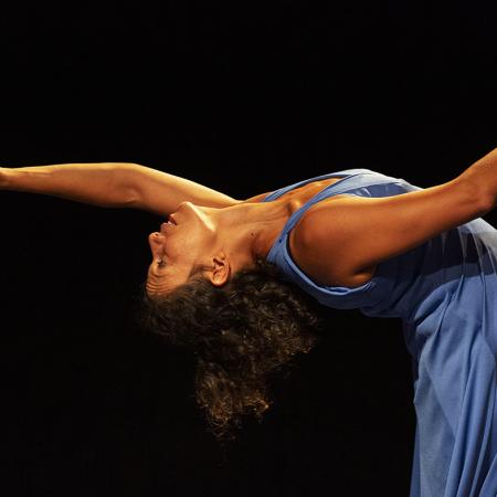 bailarines en escena