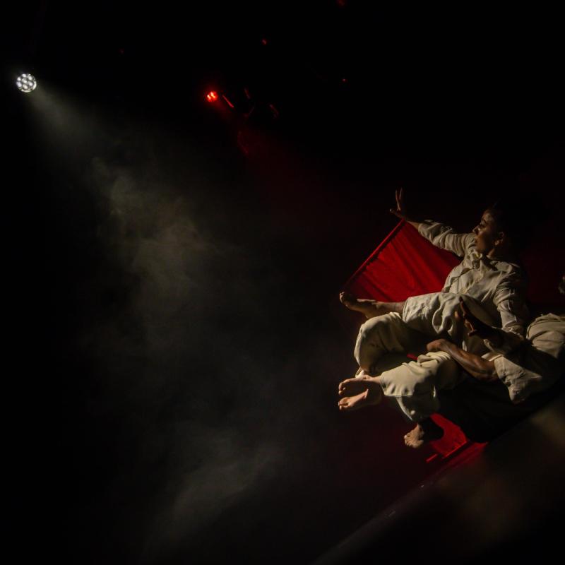 bailarines en escena