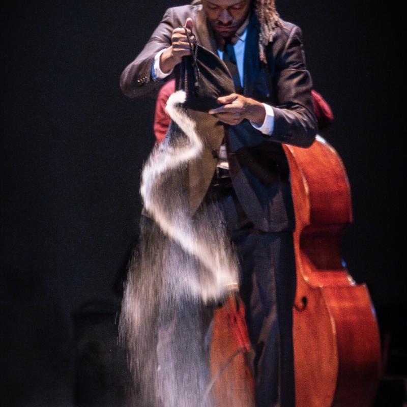 bailarines en escena