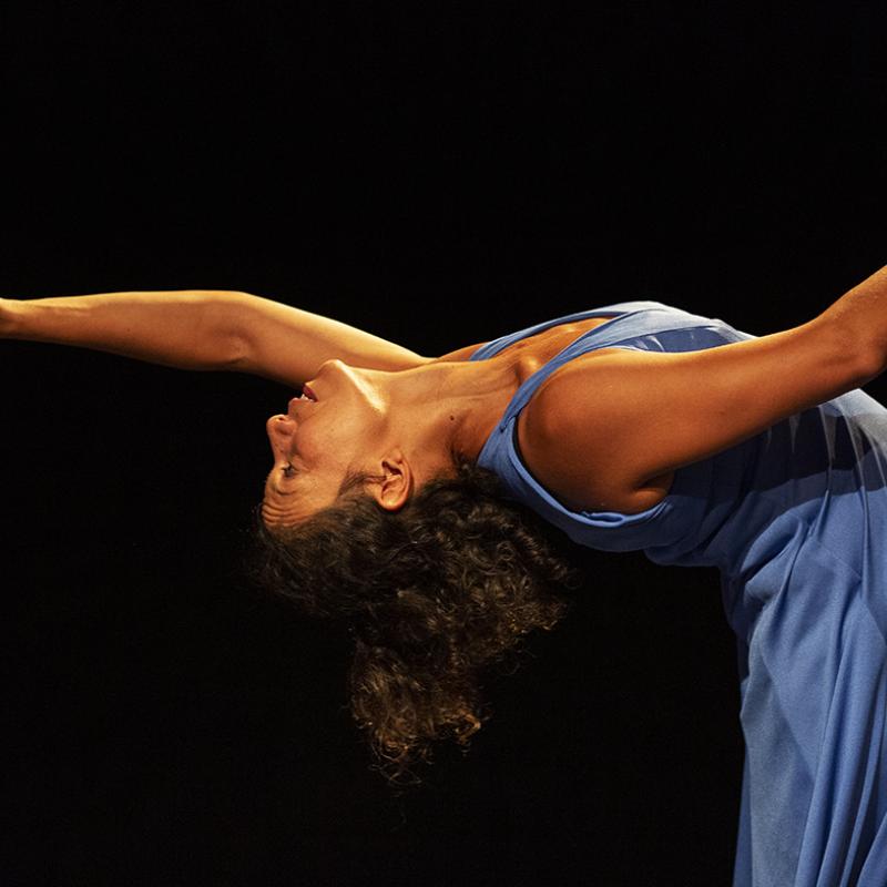 bailarines en escena