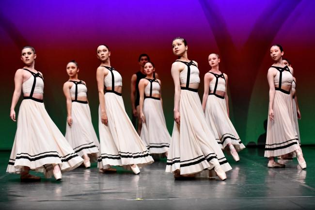 Bailarinas de ballet bailando