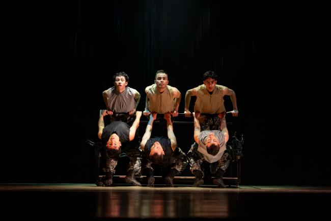 bailarines en escena