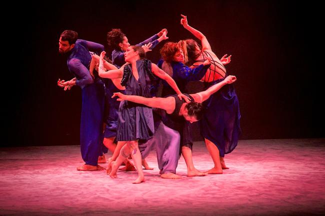 bailarines en escena